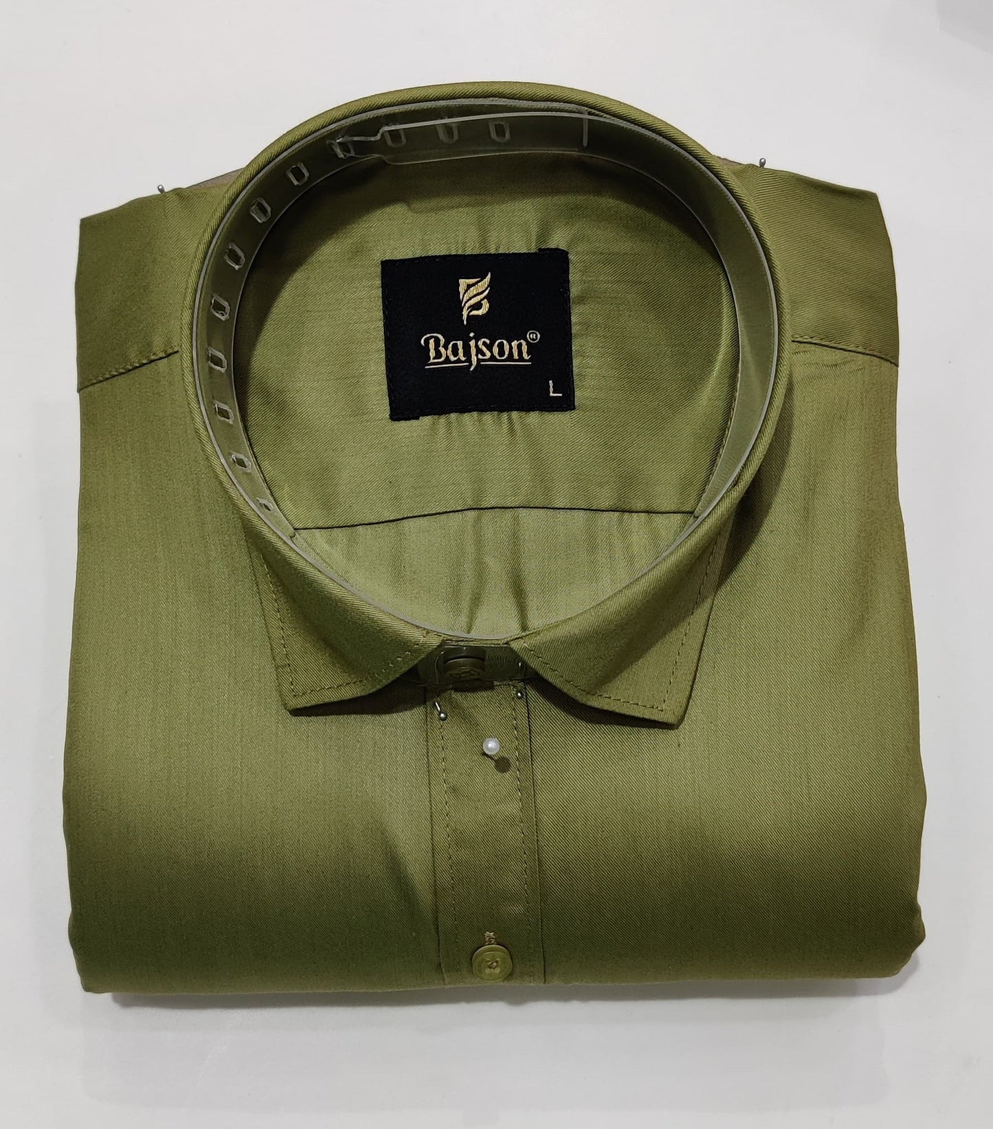 Crocodile Green: Bold and unique, for the man who stands out.